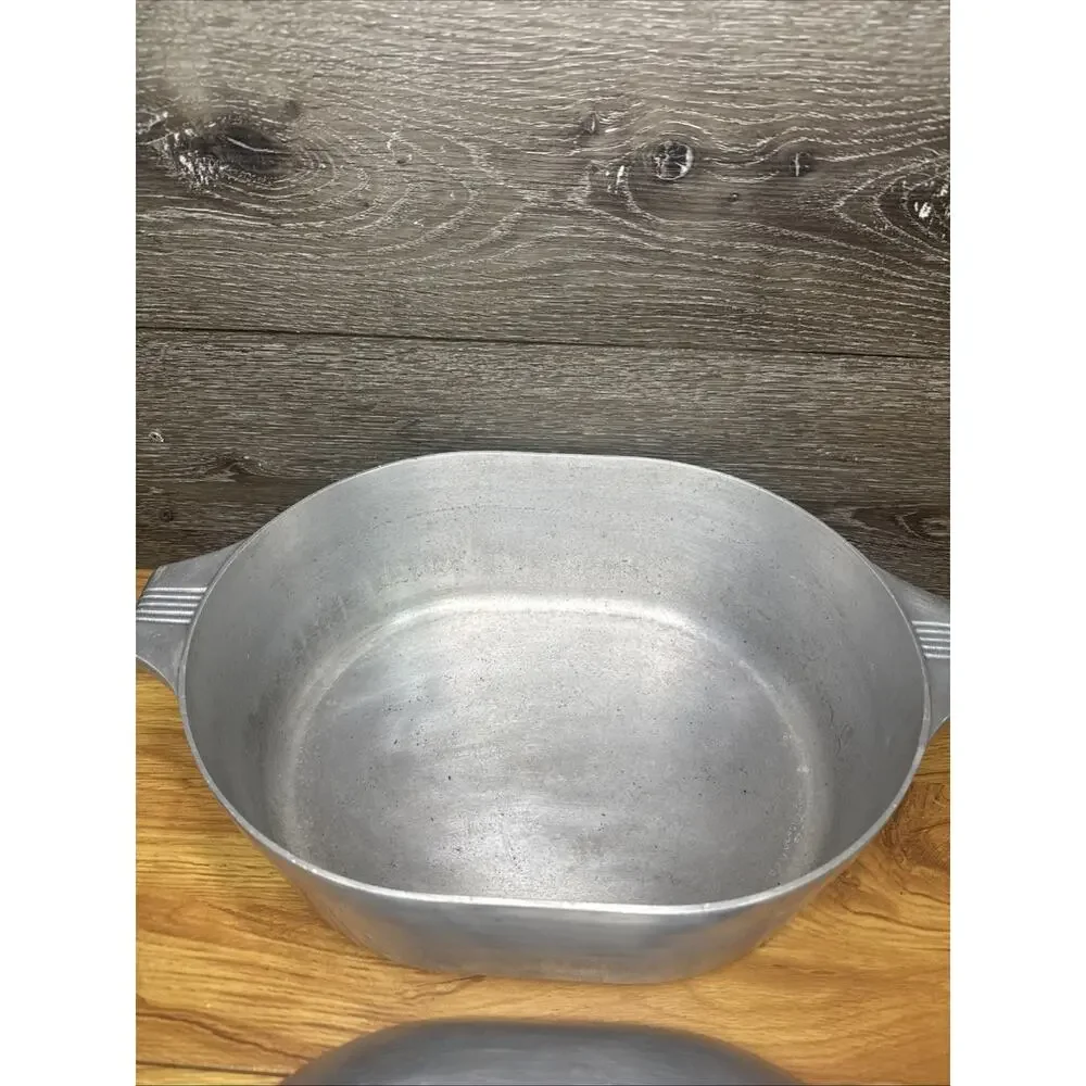 Magnalite GHC USA 8 Qt. Oval Roaster Dutch Oven w/Lid